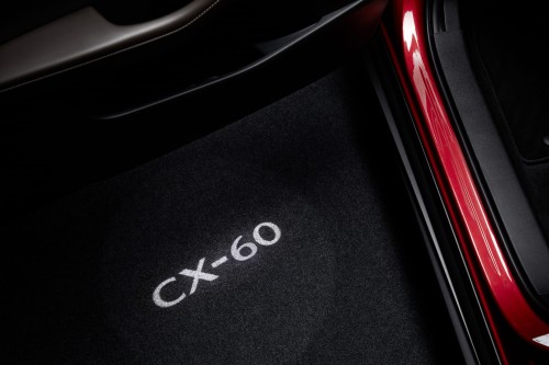 OŚWIETLENIE KAŁUŻY MAZDA CX-60.jpg