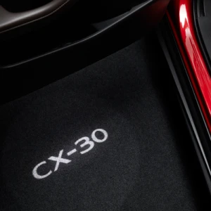 PODŚWIETLENIE DRZWI Z LOGO MAZDA CX-30