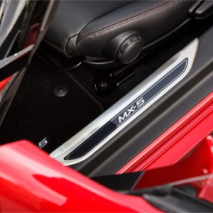 LISTWY OZDOBNE PROGÓW MAZDA MX-5 ND